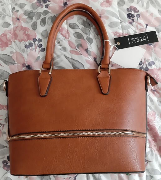 Isabelle Vegan Handbags - FINAL SALE!!! Isabelle Vegan 2 in 1 bag set